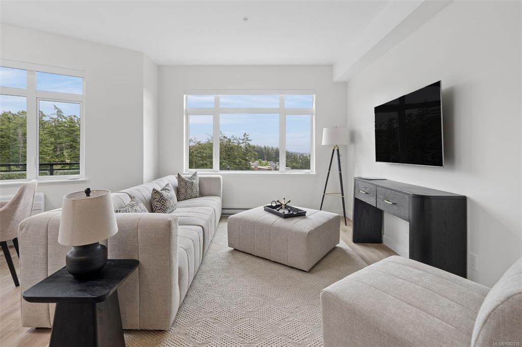 Fifth View of 2000 West Park Lane, View Royal, BC, V9B 3R7
