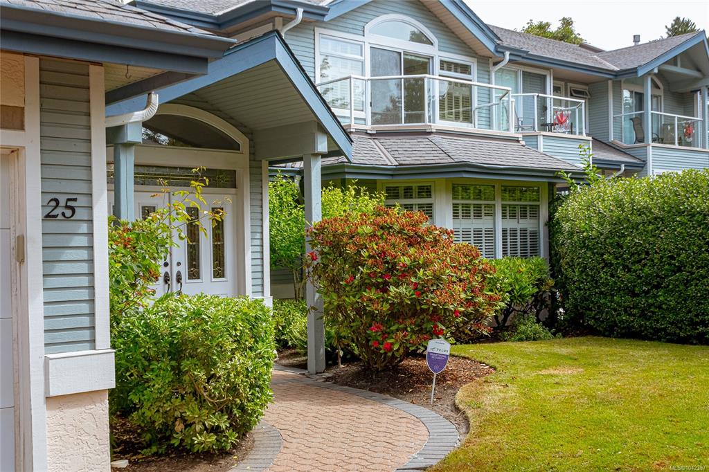 Fifth View of 5187 Cordova Bay Rd, Fable Beach Estates, Saanich, BC, V8Y 2K7