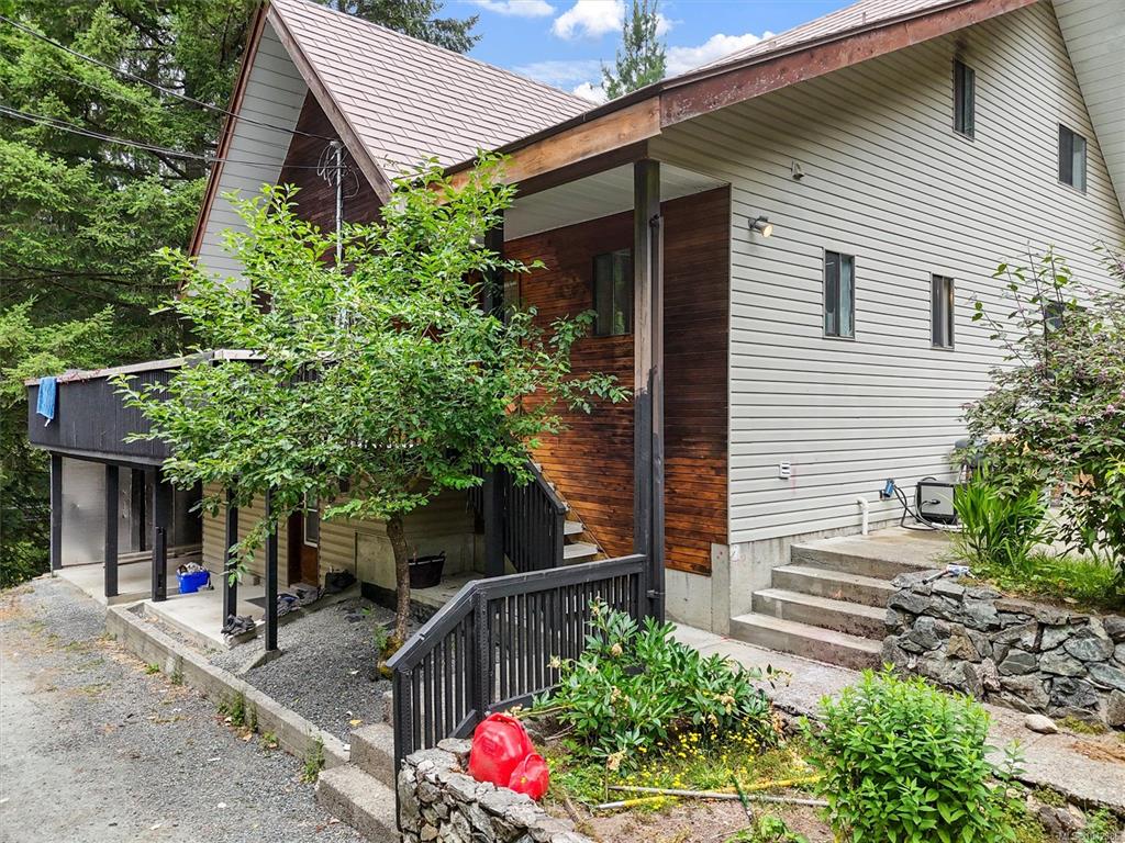 Fifth View of 2099 Shawnigan Lake Rd, Shawnigan Lake, BC, V8H 2B5