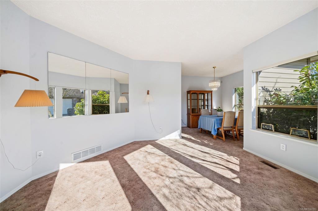 Fourth View of 4515 Pipeline Rd, Arbour Glen, Saanich, BC, V8Z 5M3