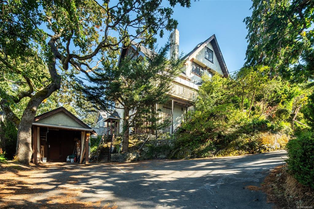 Second View of 1043 1045 Belmont Ave, Victoria, BC, V8S 3T4