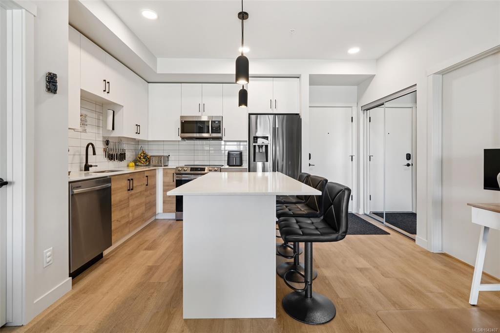 Third View of 2469 Gateway Rd, Langford, BC, V9B 6R7