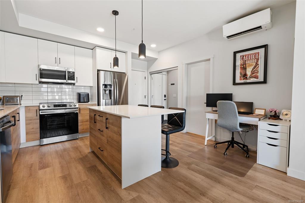 Fourth View of 2469 Gateway Rd, Langford, BC, V9B 6R7