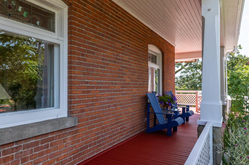Fourth View of 609 Mary St, Victoria, BC, V9A 3W4