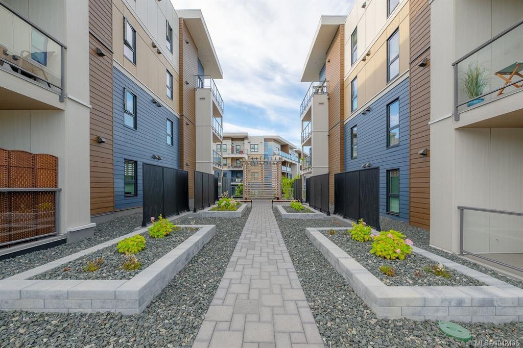 Third View of 140 Jensen Ave W, Mosaic, Parksville, BC, V9P 1K3