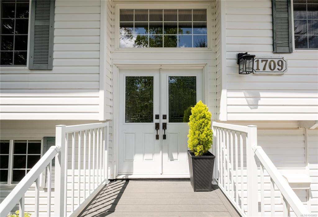 Fourth View of 1709 Mahtmof Pl, Comox, BC, V9M 2L9