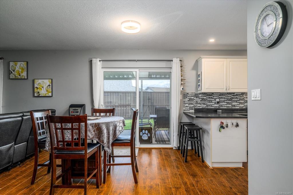 Fifth View of 308 Church Rd, Parksville, BC, V9P 2T8