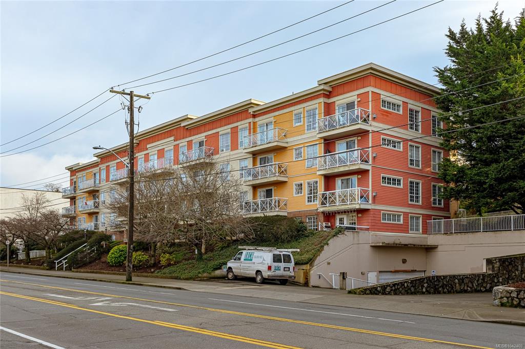 Fourth View of 1371 Hillside Ave, Sterling Court, Victoria, BC, V8T 2B3