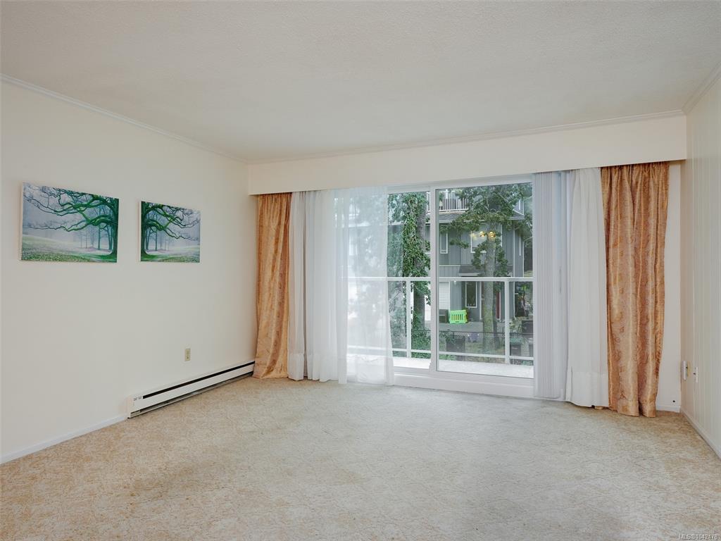 Third View of 1124 Esquimalt Rd, Plaza Court, Esquimalt, BC, V9A 5N4