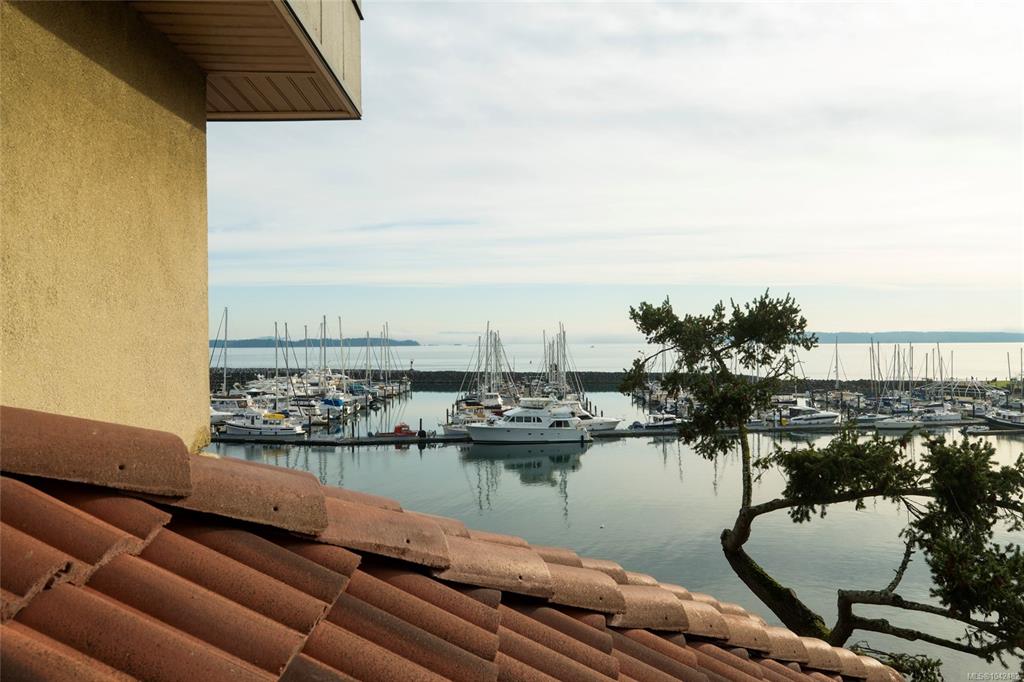 Fifth View of 9949 Third St, Villa Isabella, Sidney, BC, V8L 3B1