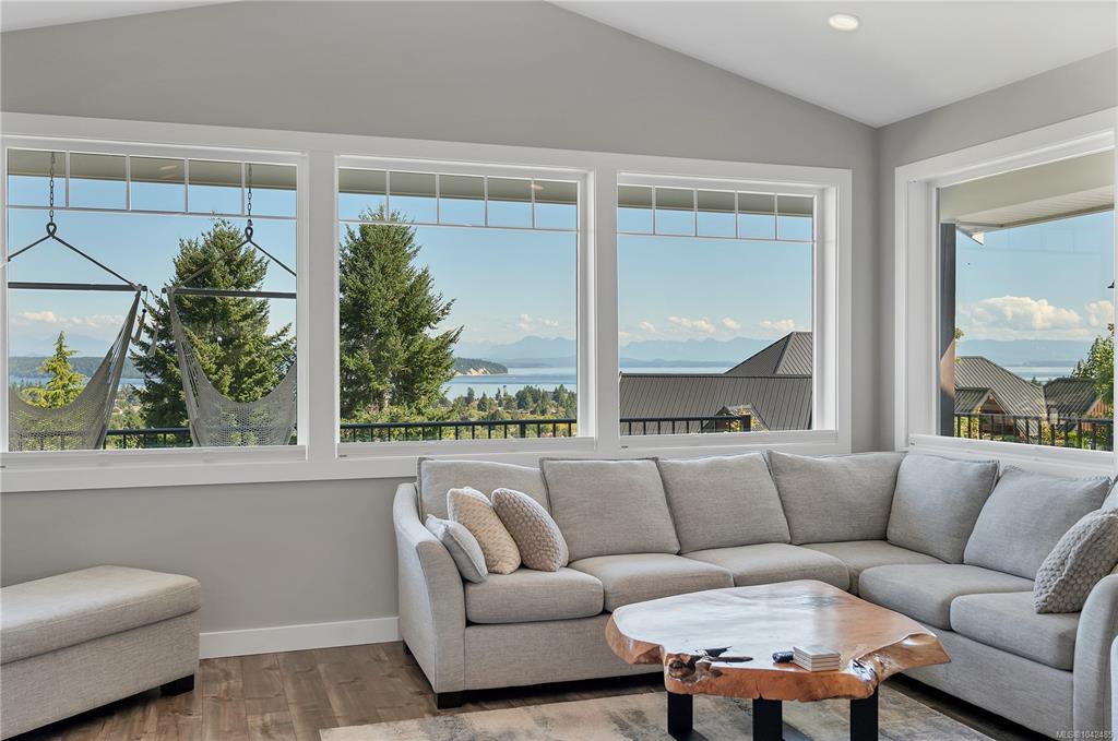 Fourth View of 721 Timberline Dr, Campbell River, BC, V9H 0A3