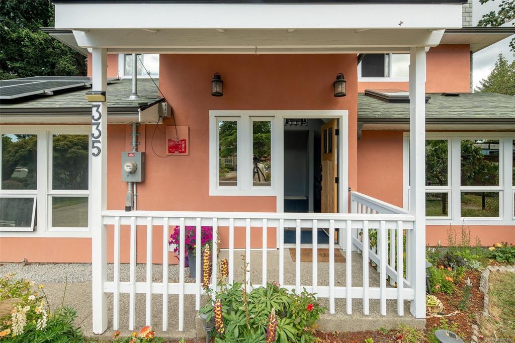 Fourth View of 335 Damon Dr, View Royal, BC, V9B 5G5