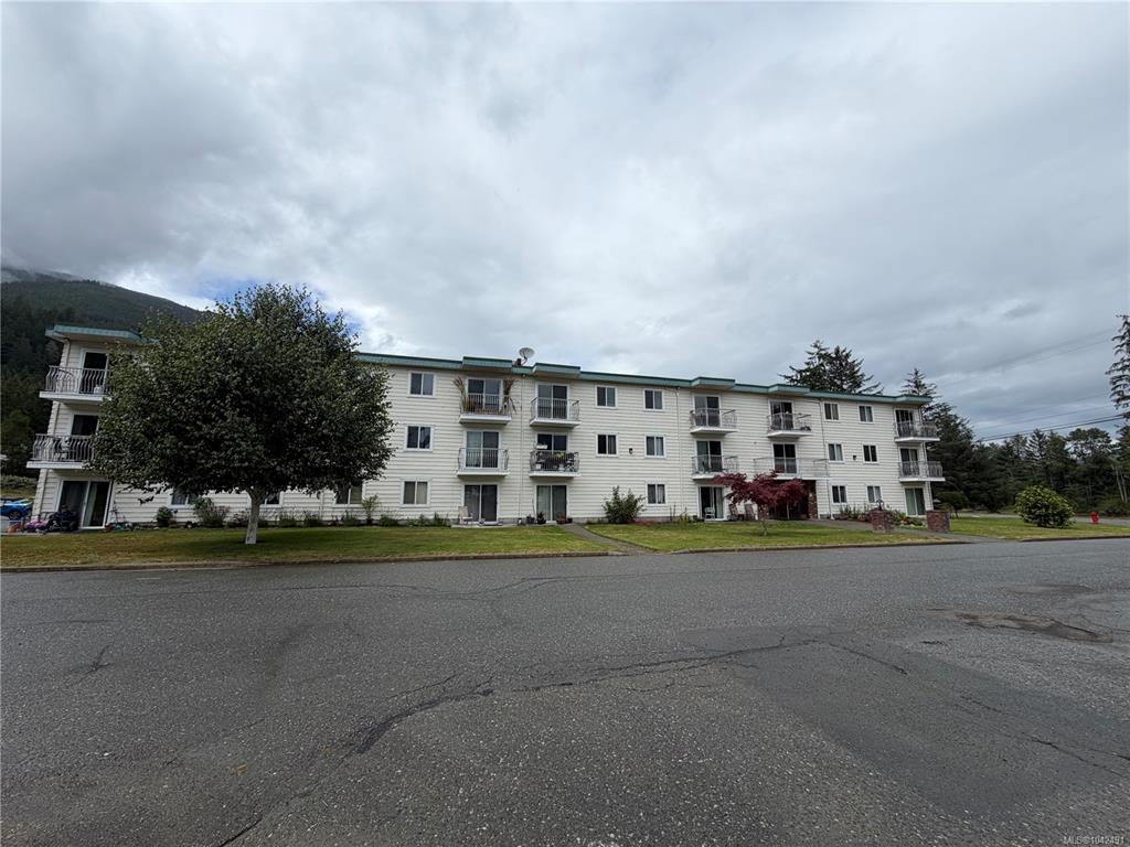 Second View of 611 Macmillan Dr, Sayward Towers, Sayward, BC, V0P 1R0