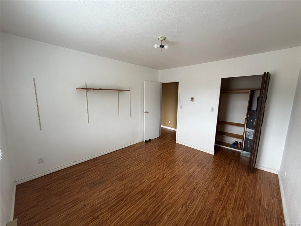 Fourth View of 611 Macmillan Dr, Sayward Towers, Sayward, BC, V0P 1R0