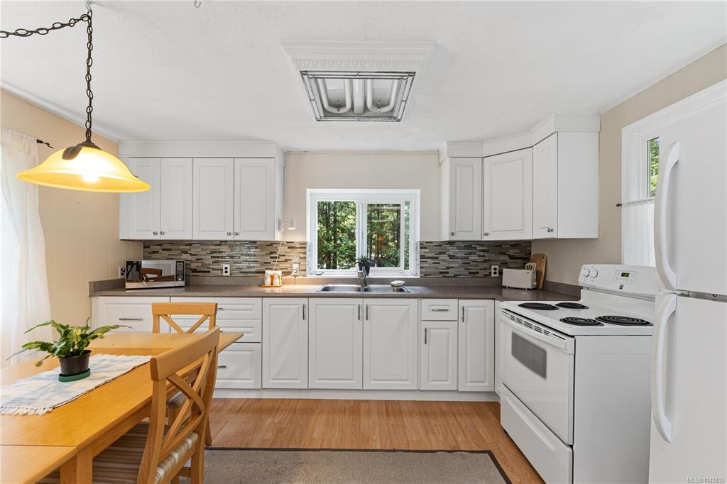 Fourth View of 1132 Pat Burns Ave, Gabriola Island, BC, V0R 1X2