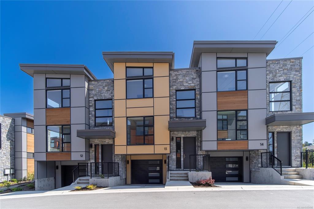 Third View of 4253 Dieppe Rd, Paragon Parc, Saanich, BC, V8X 2N2