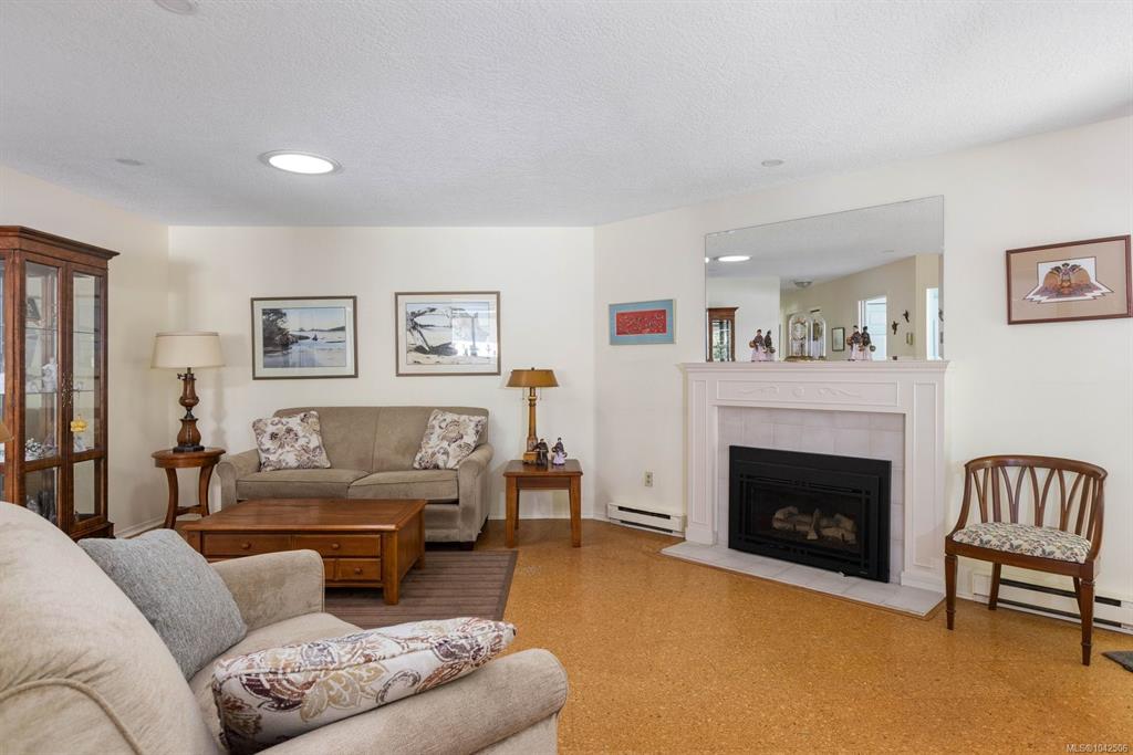 Fourth View of 5156 Cordova Bay Rd, Saanich, BC, V8Y 2X6
