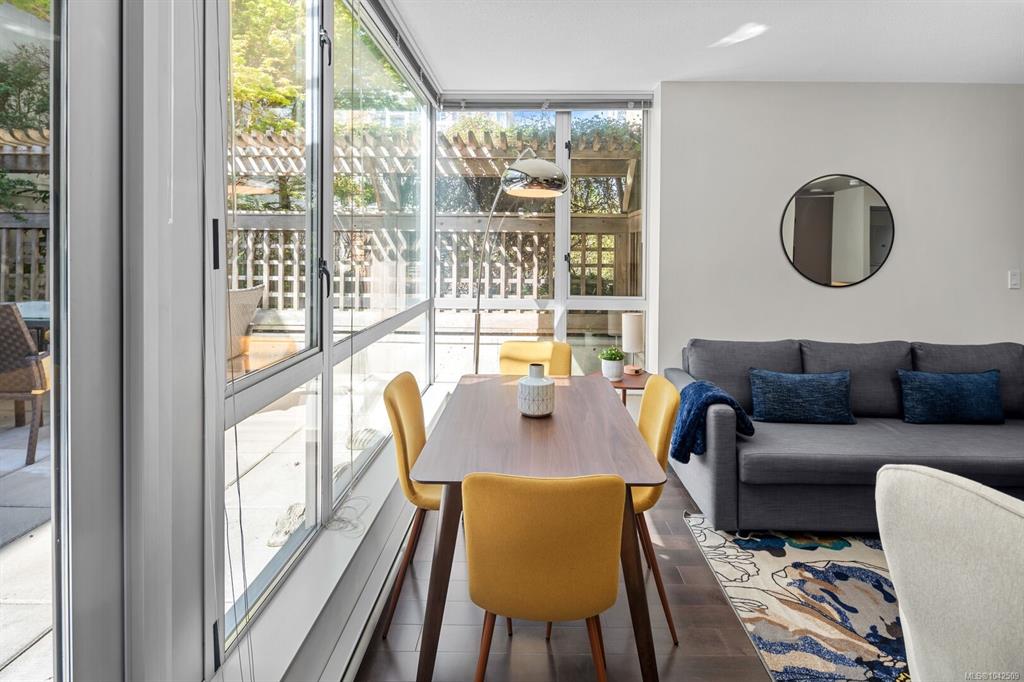 Fourth View of 732 Cormorant St, Corazon, Victoria, BC, V8W 1P8