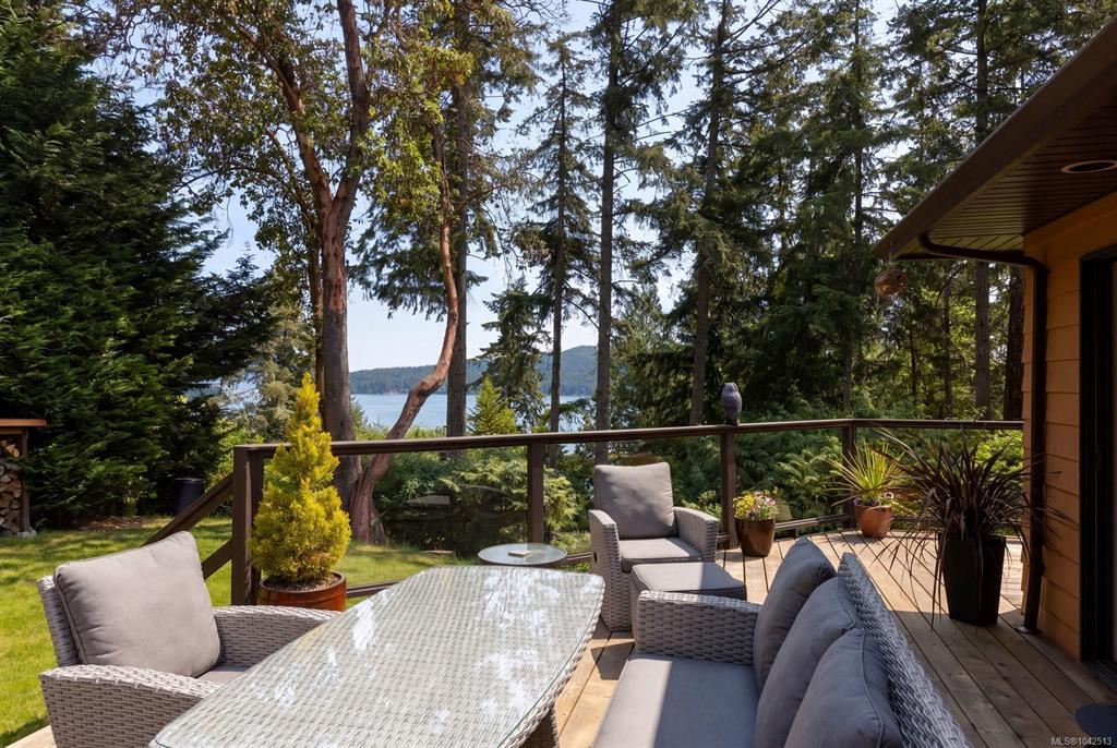 Third View of 7084 Willis Point Rd, Central Saanich, BC, V9E 2A1