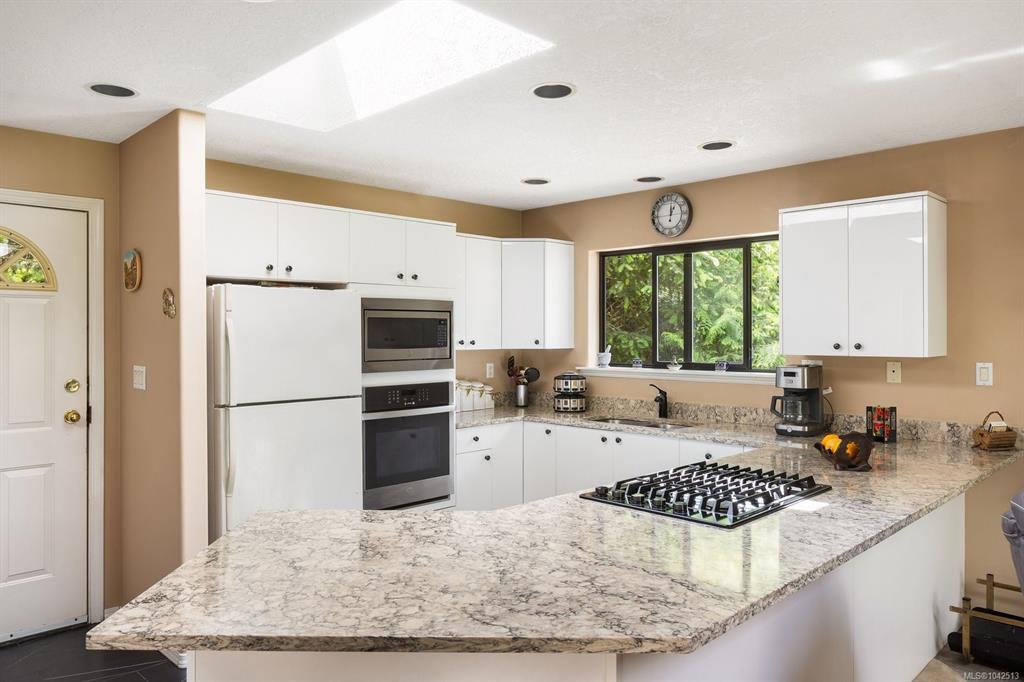 Fifth View of 7084 Willis Point Rd, Central Saanich, BC, V9E 2A1