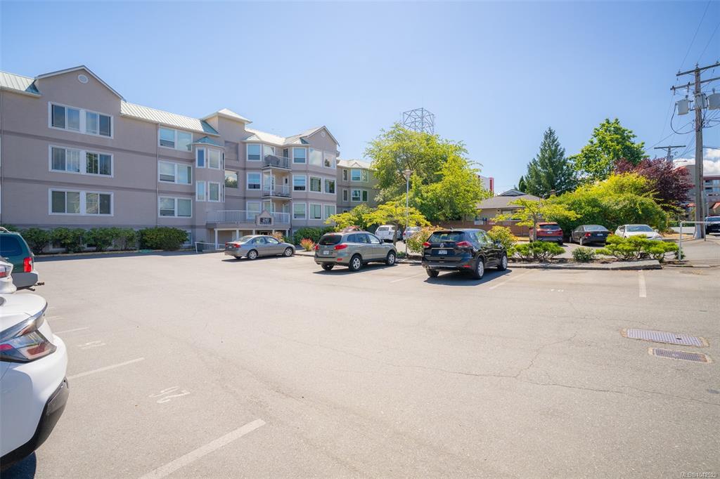 Second View of 240 Milton St, Pacific View Terrace, Nanaimo, BC, V9R 2K6