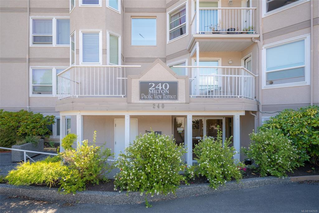 Fourth View of 240 Milton St, Pacific View Terrace, Nanaimo, BC, V9R 2K6