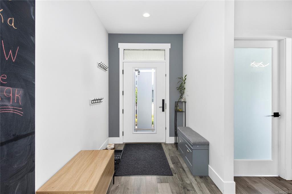 Fifth View of 720 Sitka St, Campbell River, BC, V9H 0E5