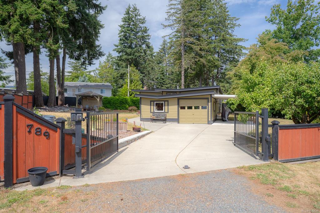 Third View of 789 Bowman Ave, Nanaimo, BC, V9R 4L5