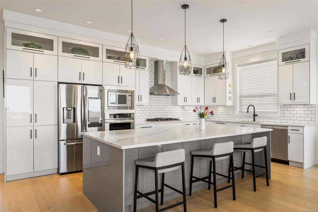 2423 Azurite Cres, 1042543, BC,