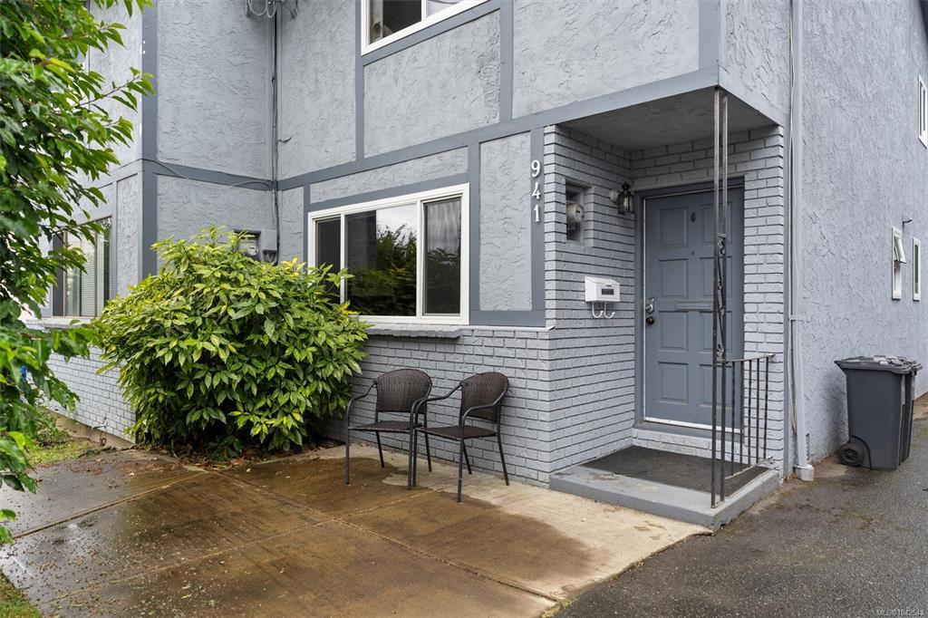 Third View of 941 Inskip St, Esquimalt, BC, V9A 4J6
