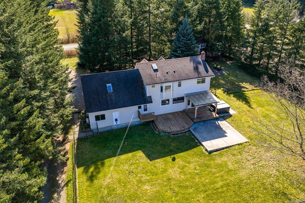 Third View of 6104 Ledingham Rd, Courtenay, BC, V9J 1M9