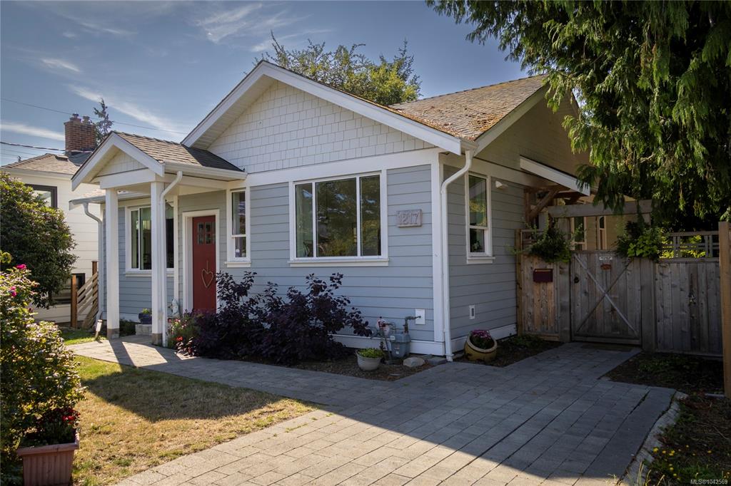 1217 May St, 1042569, BC,