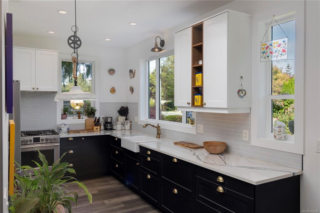 Fourth View of 1217 May St, Victoria, BC, V8V 2S8