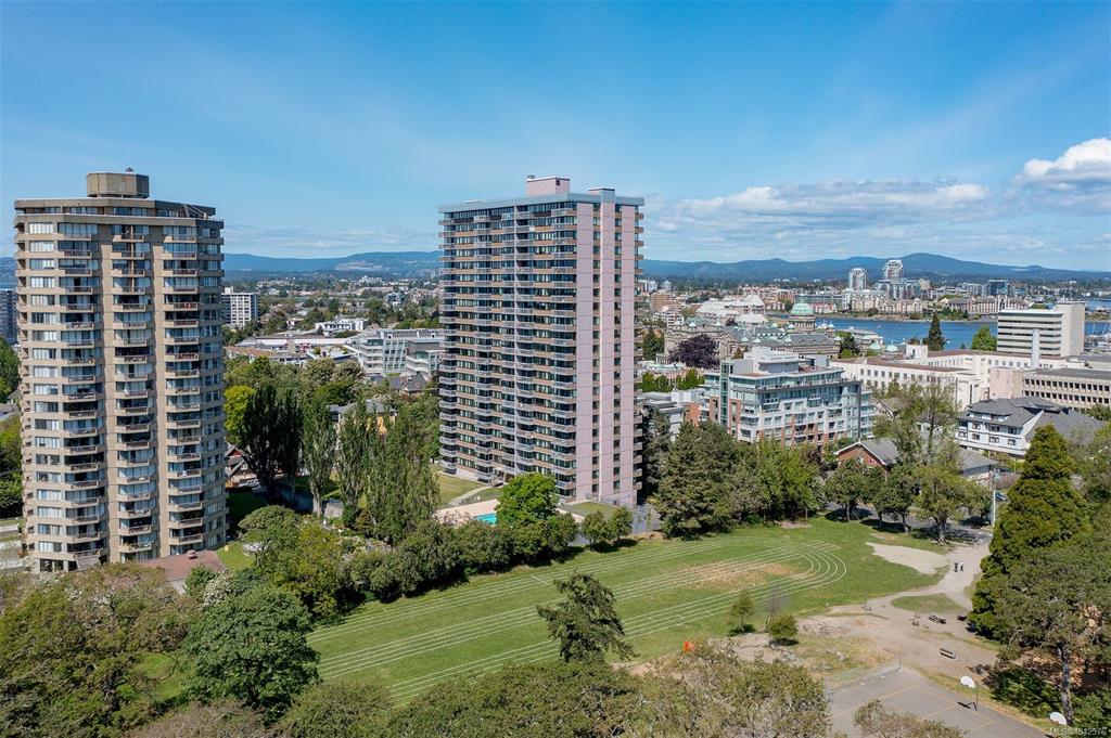 Second View of 647 Michigan St, Orchard house, Victoria, BC, V8V 1S9
