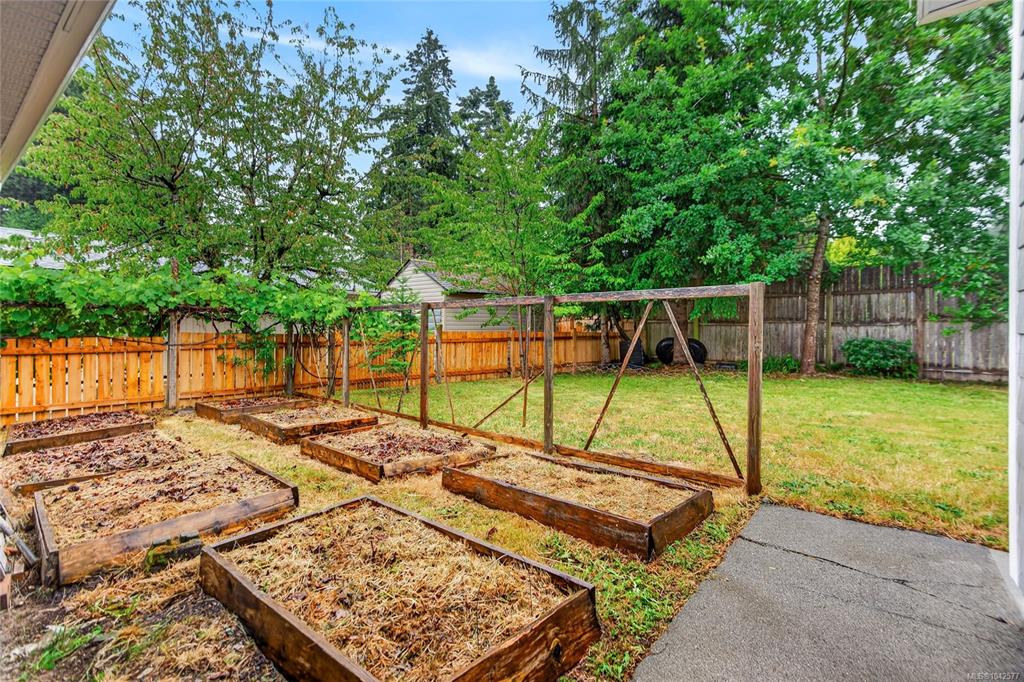 Fifth View of 385 Church St, Comox, BC, V9M 2C1