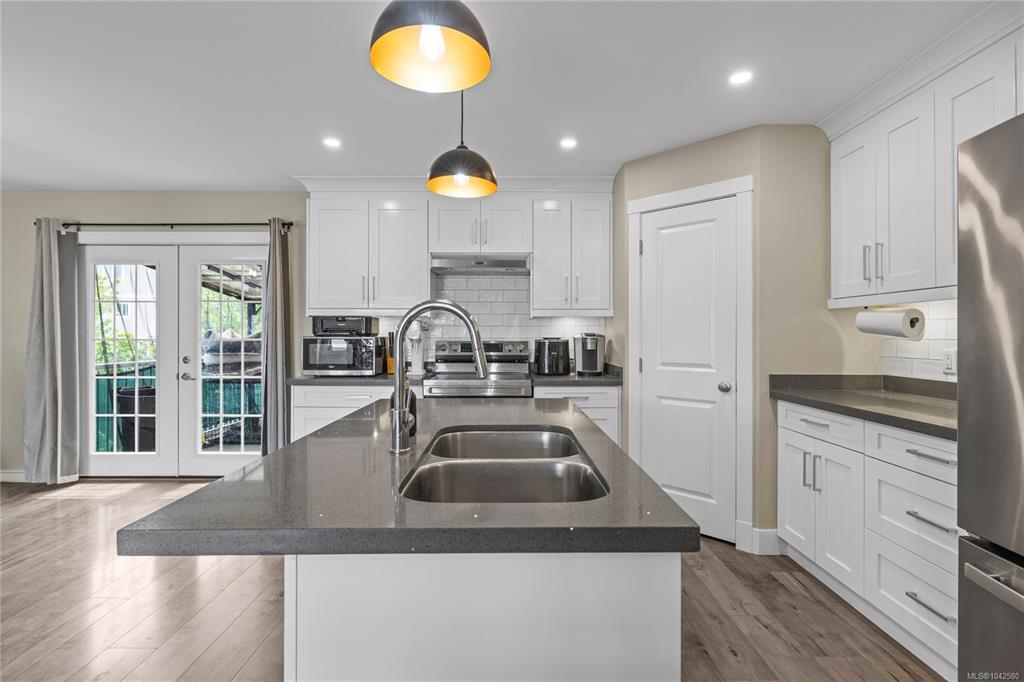 Fourth View of 541 Lori Pl, Nanaimo, BC, V9R 0H8