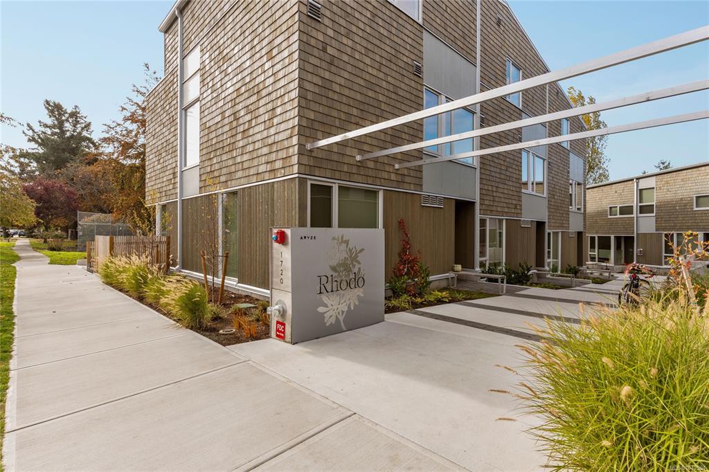Fifth View of 1720 Fairfield Rd, Rhodo, Victoria, BC, V8S 1G3