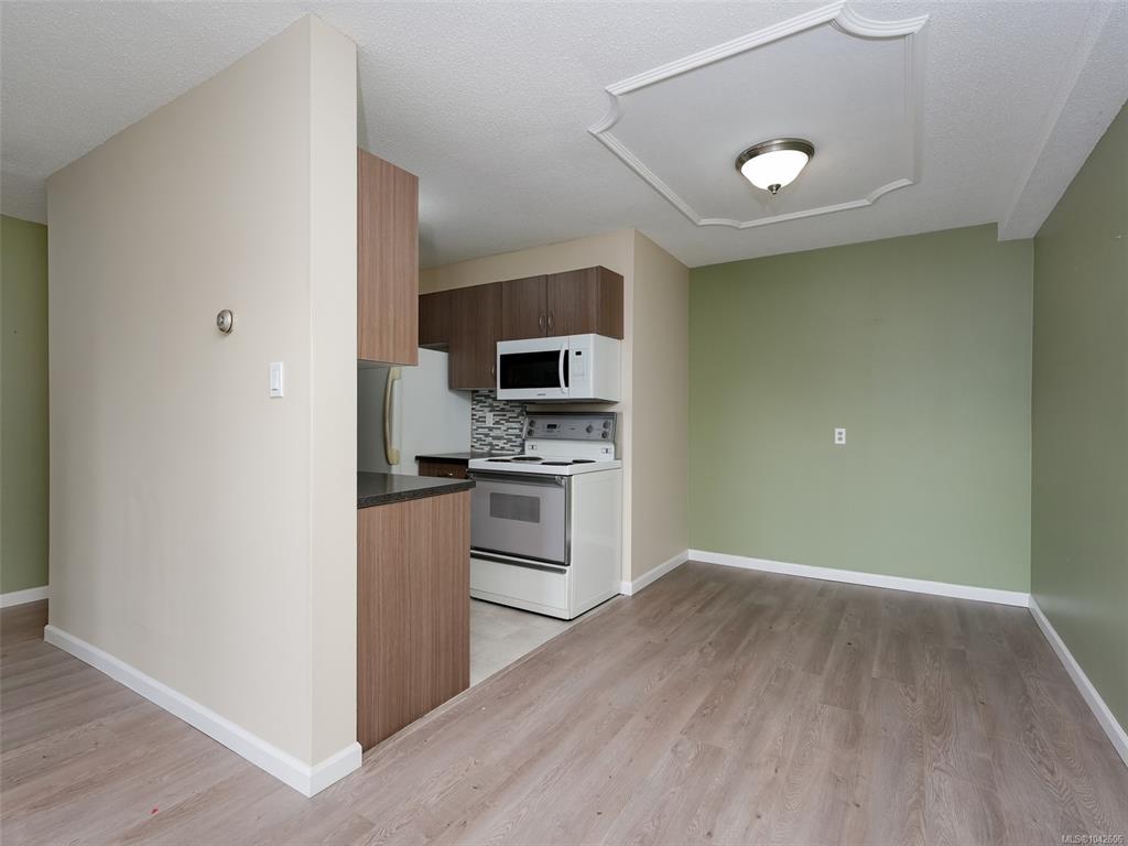 1680 Poplar Ave, 1042606, BC,