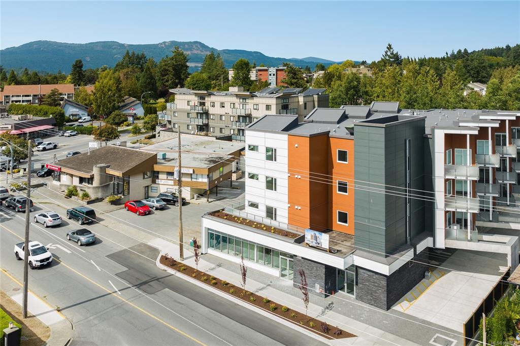 Third View of 7098 Wallace Dr, Central Saanich, BC, V8M 1G9