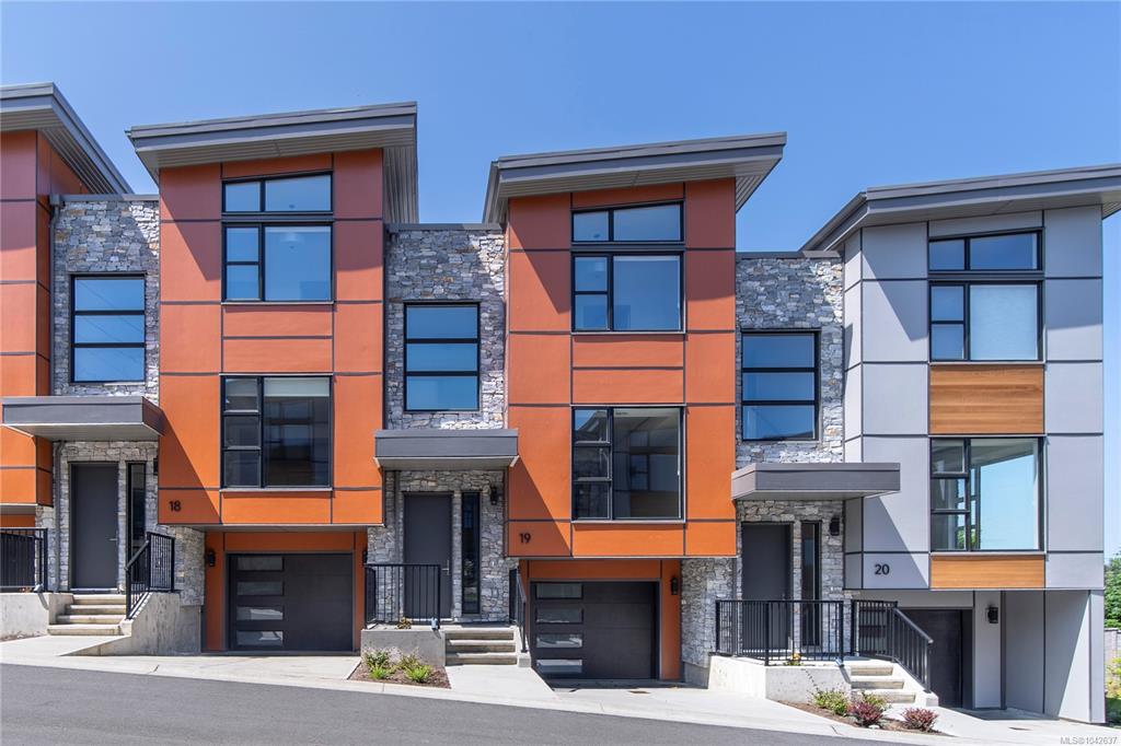 Fifth View of 4253 Dieppe Rd, Paragon Parc, Saanich, BC, V8X 2N2