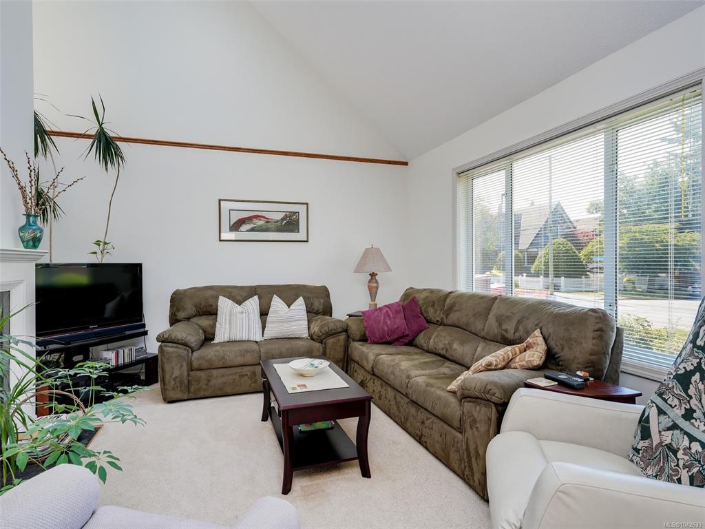 Third View of 1230 Richardson St, Victoria, BC, V8V 3E1