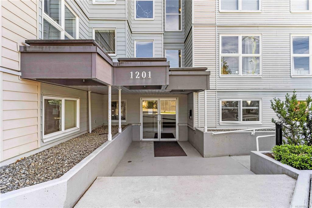 Third View of 1201 Hillside Ave, Victoria, BC, V8T 2B1