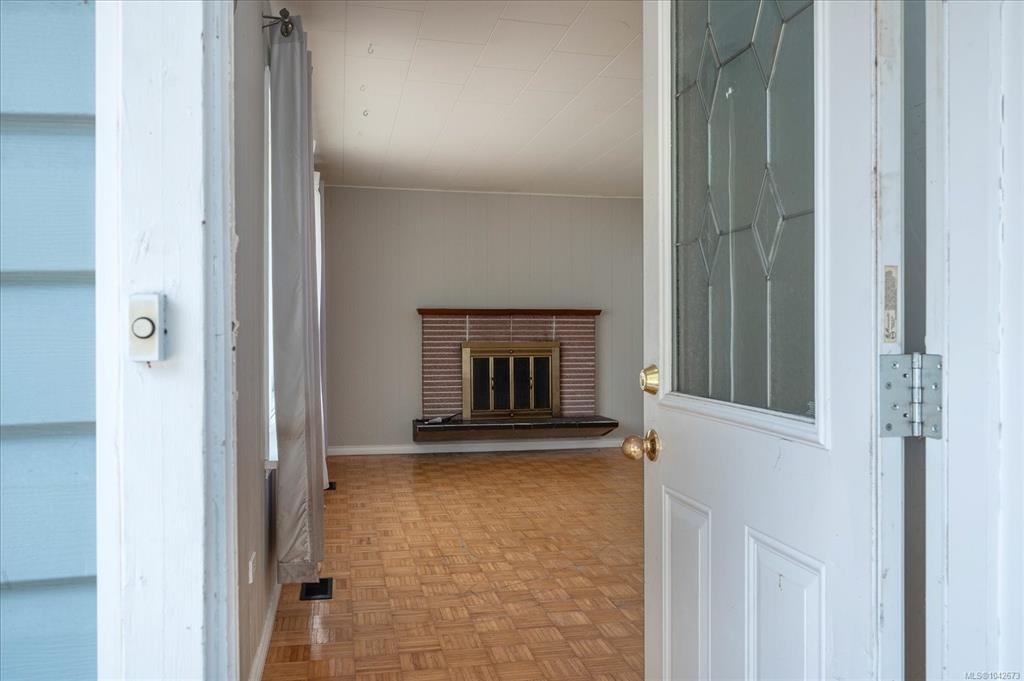 Third View of 261 Villa Rd, Nanaimo, BC, V9T 2P6