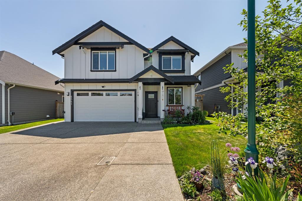 Third View of 6541 Noblewood Pl, Sooke, BC, V9Z 0W3