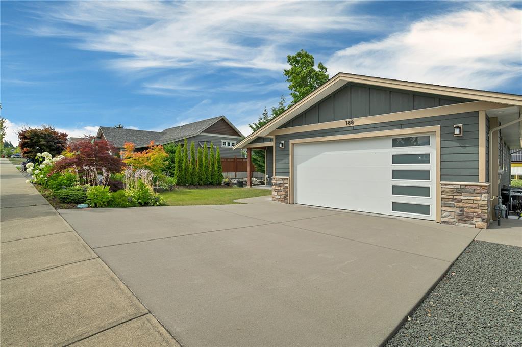 Third View of 188 Vermont Dr, Campbell River, BC, V9W 0A4