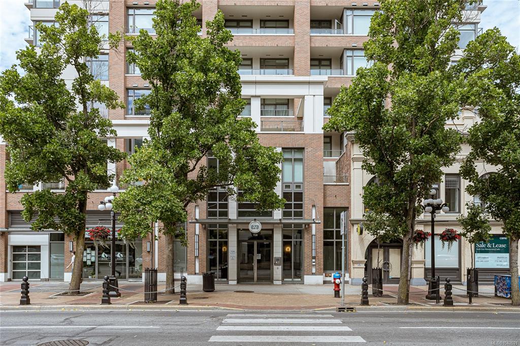 Fourth View of 728 Yates St, Victoria, BC, V8W 0C8