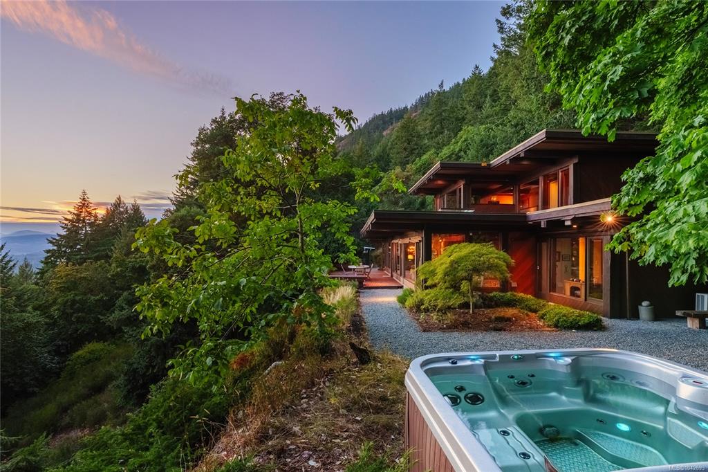 939 Khenipsen Rd, 1042693, BC,