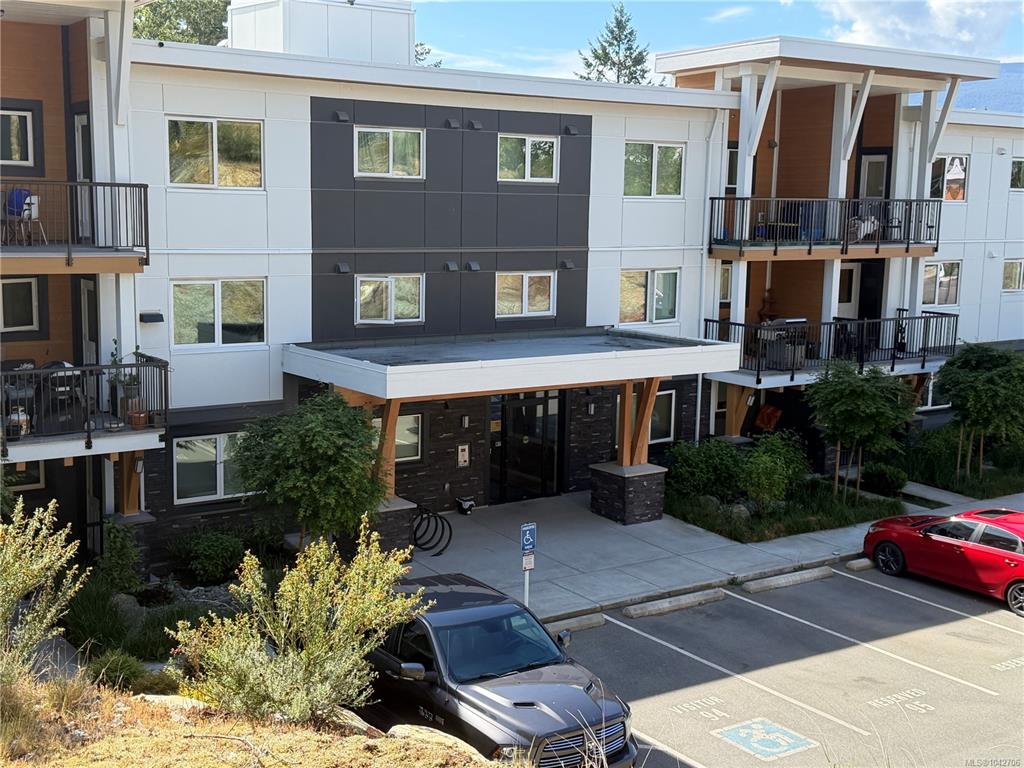 Second View of 4820 Cedar Ridge Pl, Lakeview Terrace, Nanaimo, BC, V9T 0M7