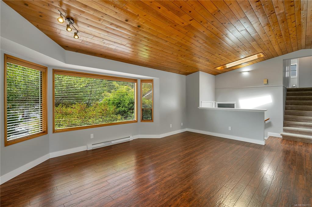 Third View of 852 Eland Dr, Campbell River, BC, V9W 6Y8