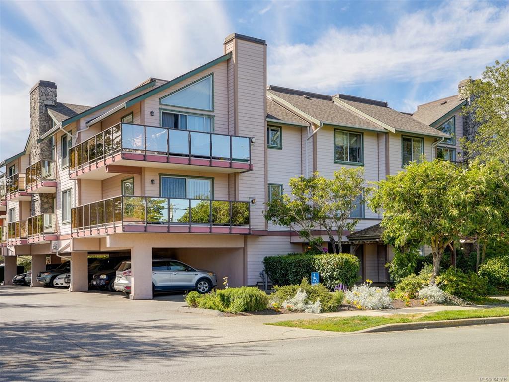 3724 Harriet Rd, 1042715, BC,
